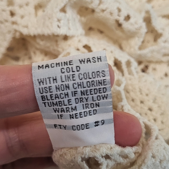 Rebellion Cream Crochet Crop Top - Picture 7 of 11